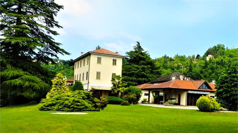 VILLA LAKE ORTA 